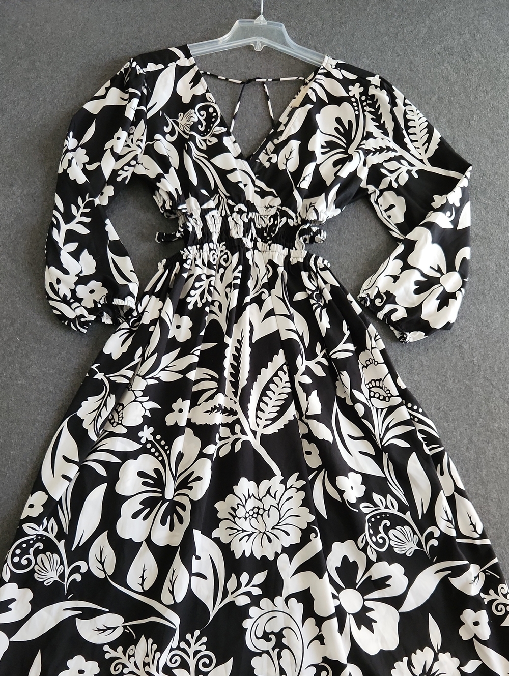 indulge Black and White Floral Wrap Maxi Dress Cut Out Sides Size Medium